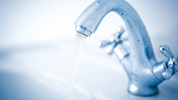 Agua sucia por las cañerías