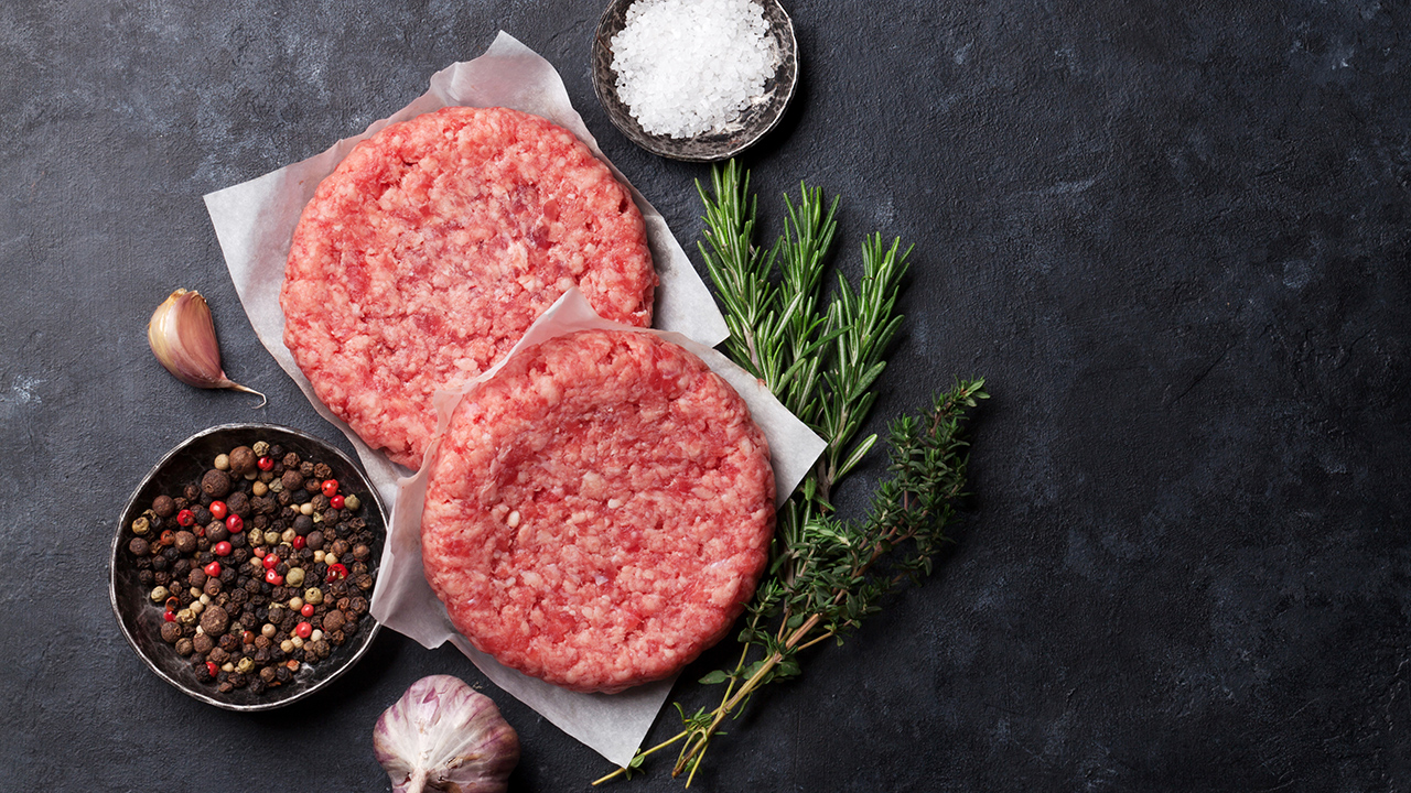 hamburguesas frescas sin cocinar