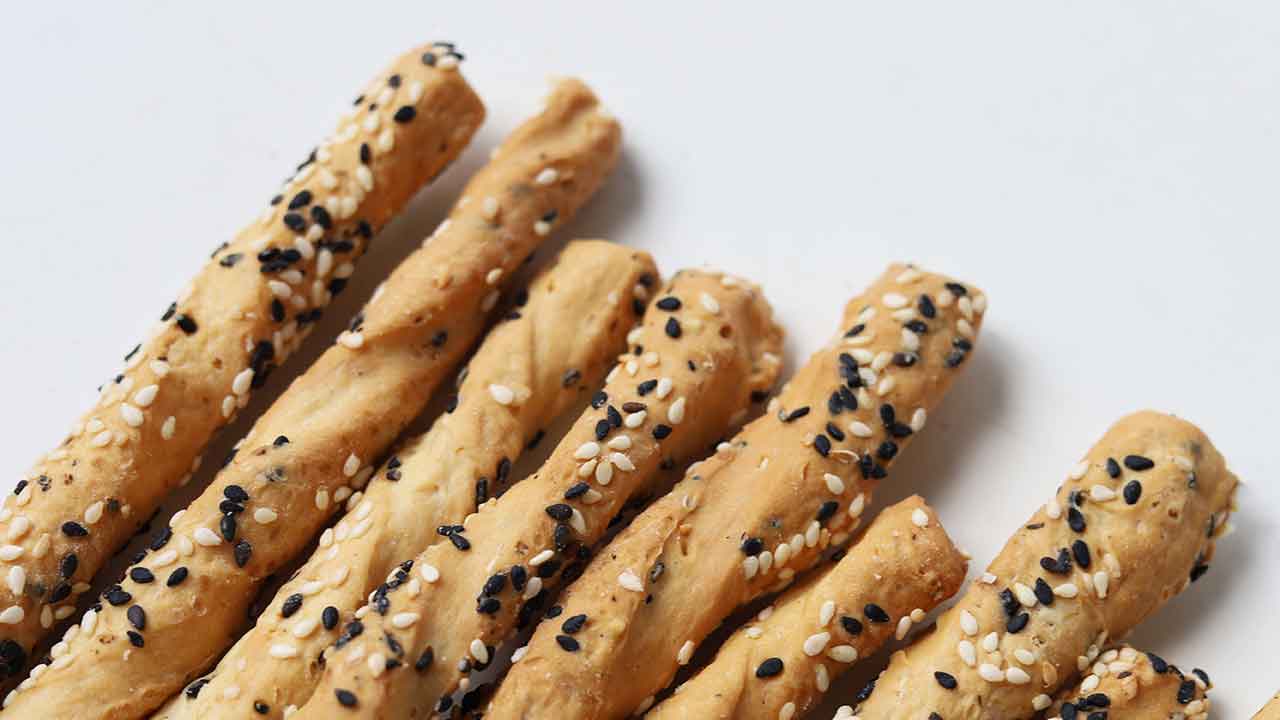palitos de pan con semillas