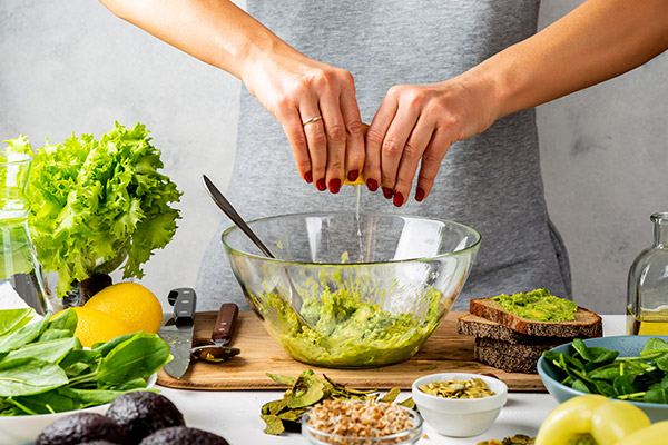 Hacemos guacamole en casa