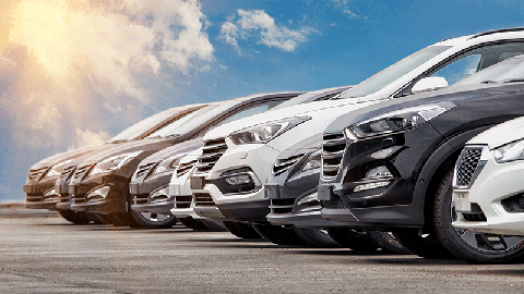 Cómo crece el tamaño de los coches más vendidos 1983 a 2023