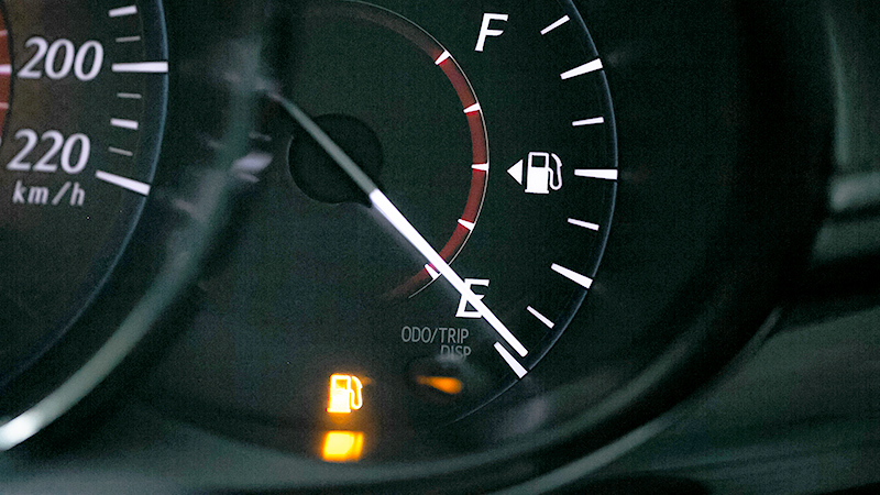 Indicador de combustible de un coche