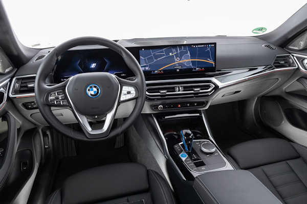 BMW-i4-imagen-interior