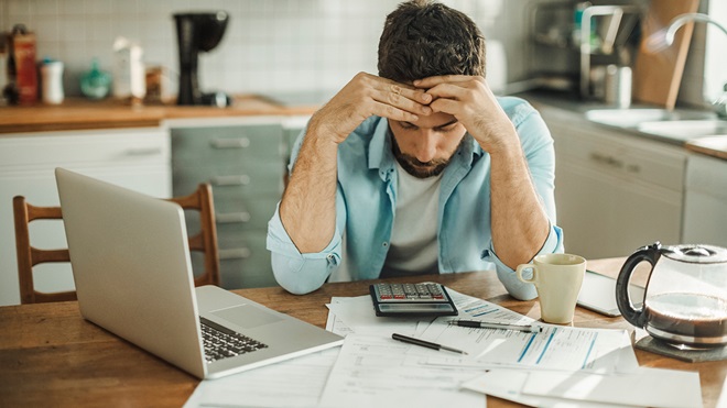 Conoce tus derechos si te reclama una deuda una empresa de recobro, OCU te los explica