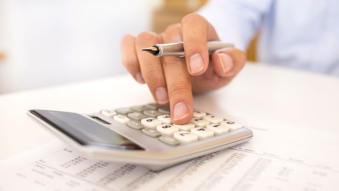 cuentas calculadora mano boli hacienda recuento numeros