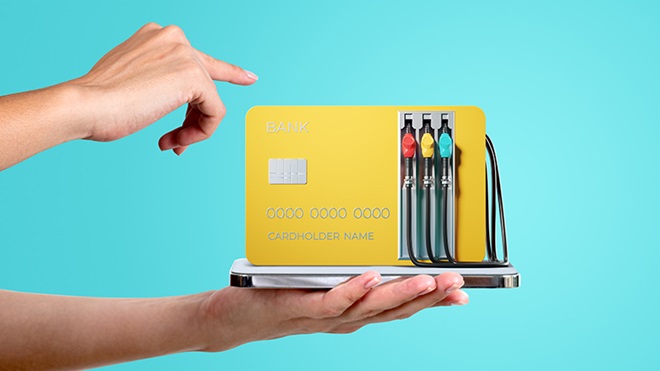 Este verano, usa las tarjetas con mayores ventajas para repostar combustible y ahorra dinero.