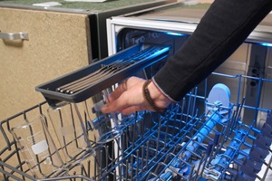 electrodomesticos accesibles-lavavajillas cestas carga fácil