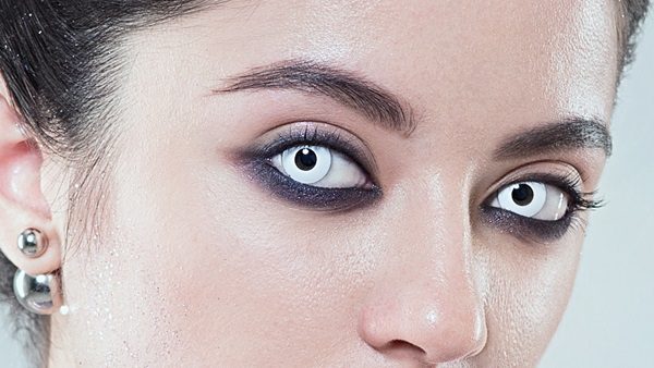 Lágrimas artificiales: Cómo elegir gotas para ojos secos