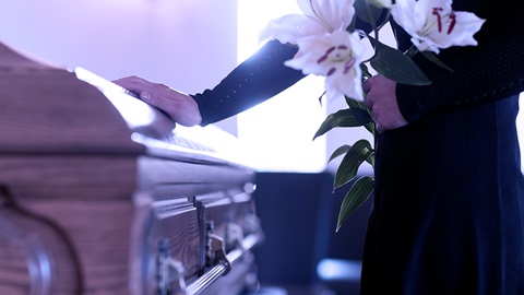 coronavirus funeral