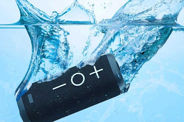 altavoces resistente