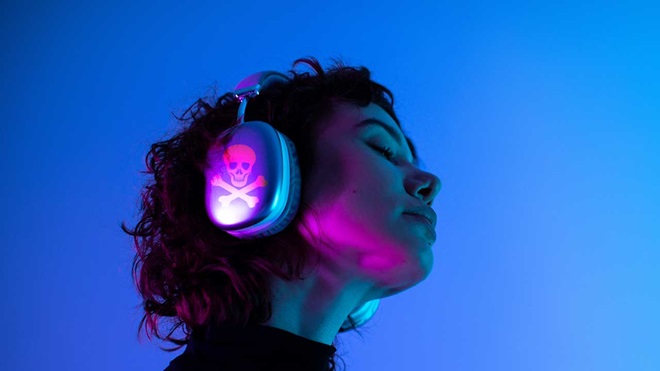 auriculares con sustancias tóxicas