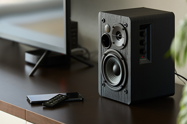 altavoces surround