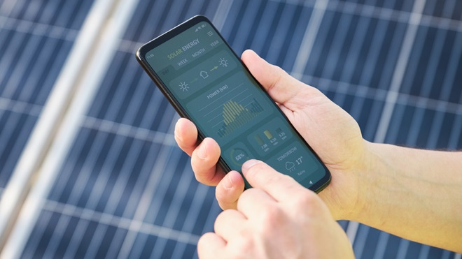 Paneles fotovoltaicos y app de control- balance neto horario