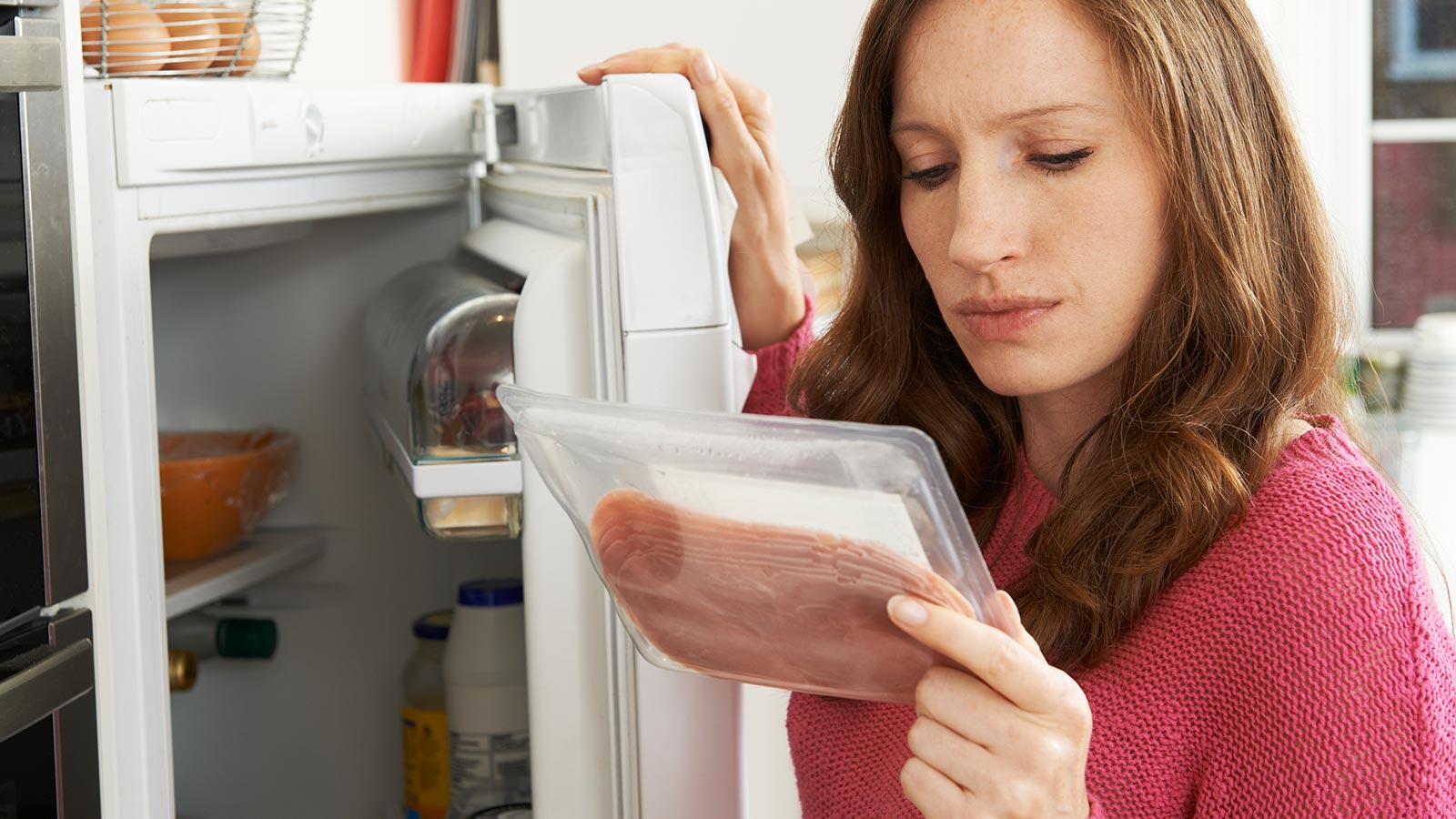 Te explicamos hasta cuándo te puedes comer un producto ya caducado 54 Merca2.es Consejos para la gestión de alimentos en casa